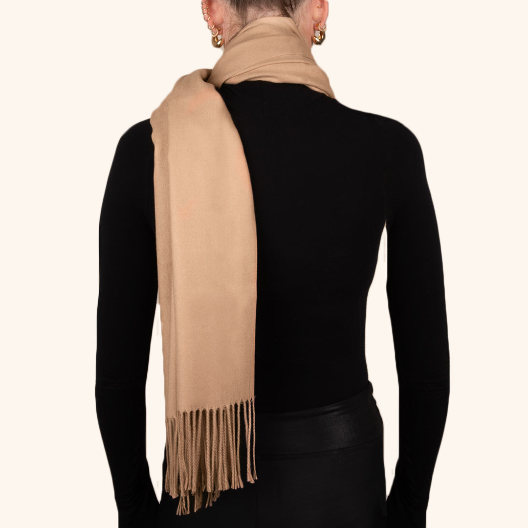 Oversize'owy wełniany szalik