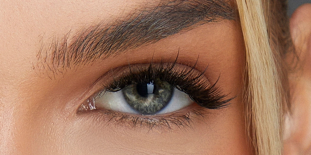 Narodziny London Lash
